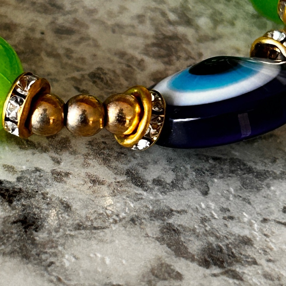 Neiman Marcus Emerald Green Evil Eye Bracelet - Picture 4 of 6